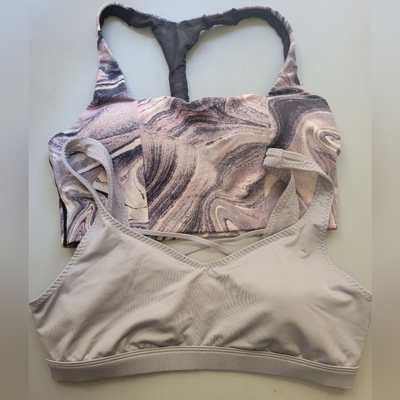 Victoria's Secret Bundle Sports Bras Medium - Picture 1 of 5